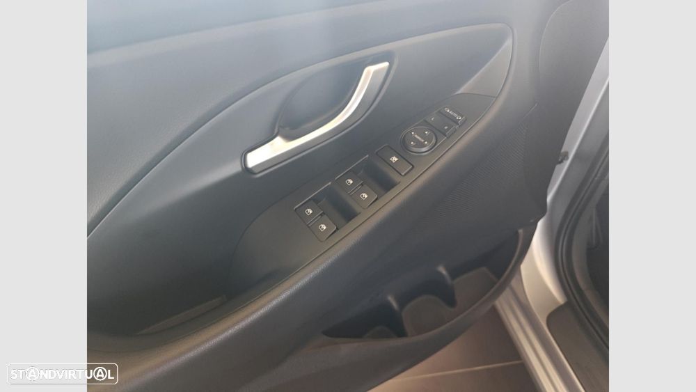 Hyundai i30 1.0 T-GDI Style Plus - 11
