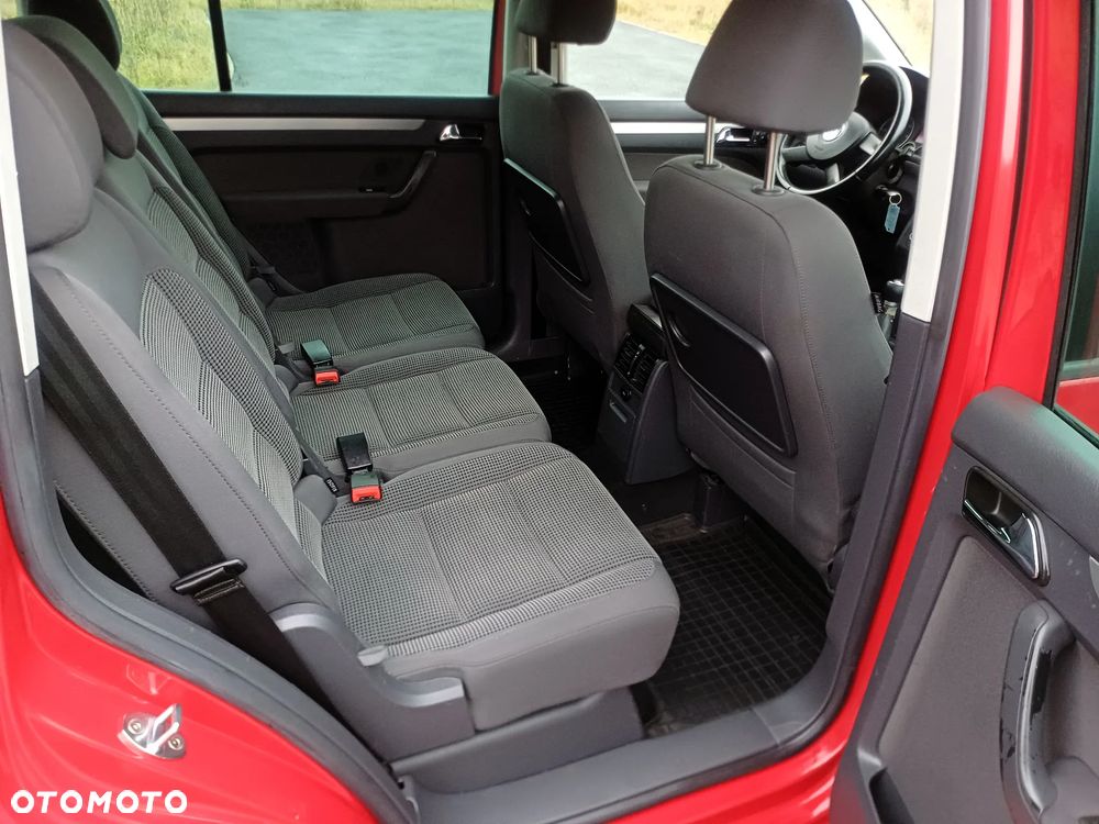 Volkswagen Touran 1.9 TDI Highline - 28