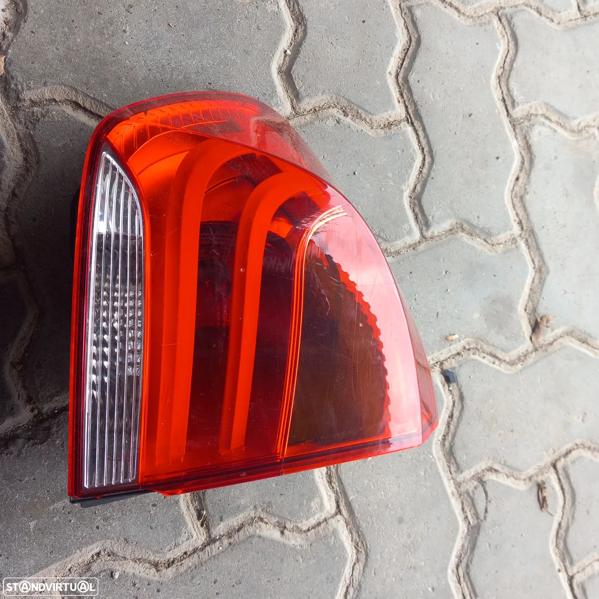 Farol esquerdo bmw e84 - 1