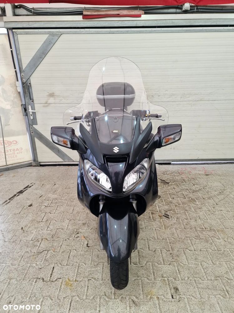 Suzuki Burgman - 16