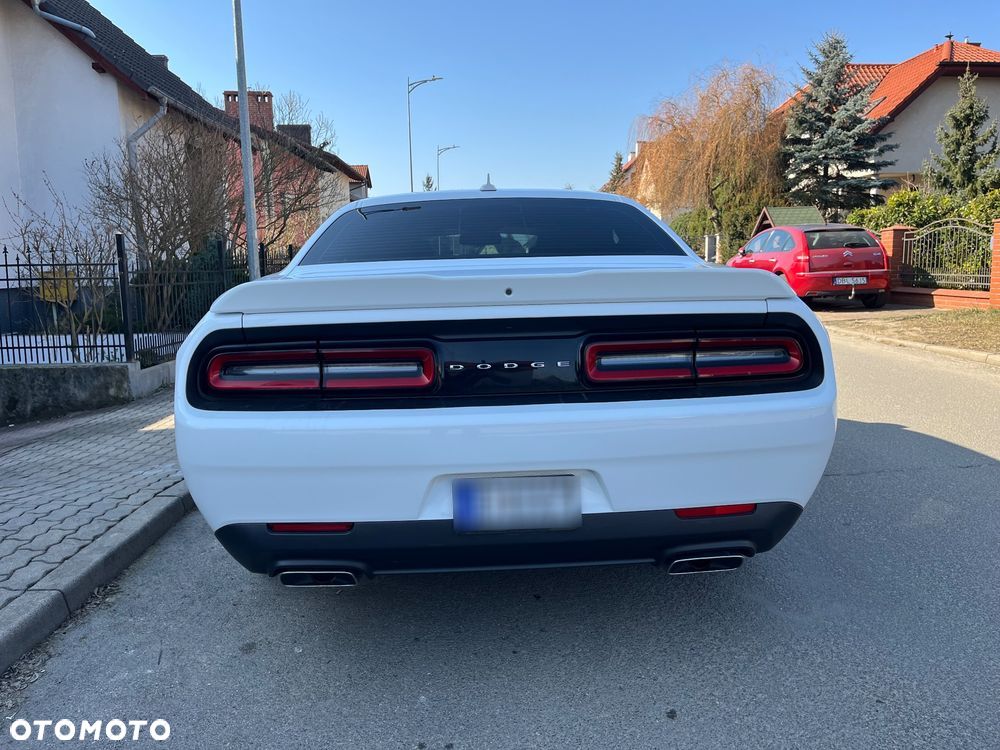 Dodge Challenger 5.7 R/T - 12