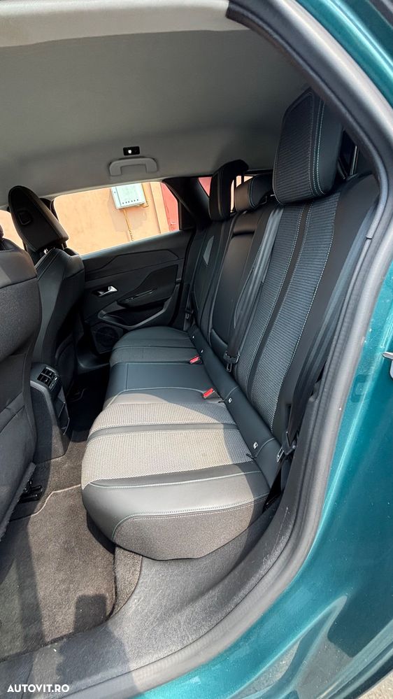 Peugeot 308 1.6L 180 EAT8 PHEV Active Pack - 38