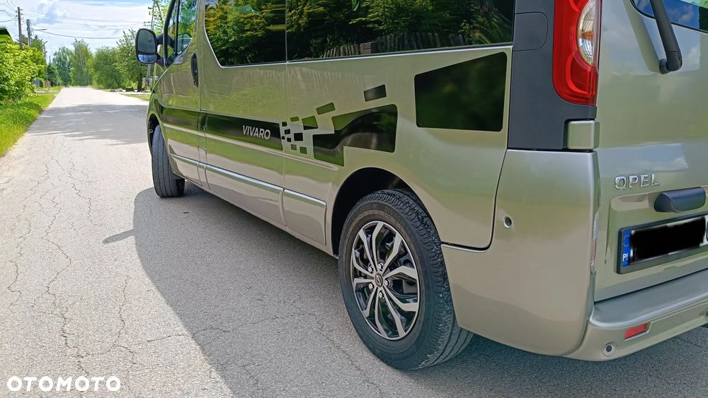 Opel Vivaro L2H1 2.9t - 12