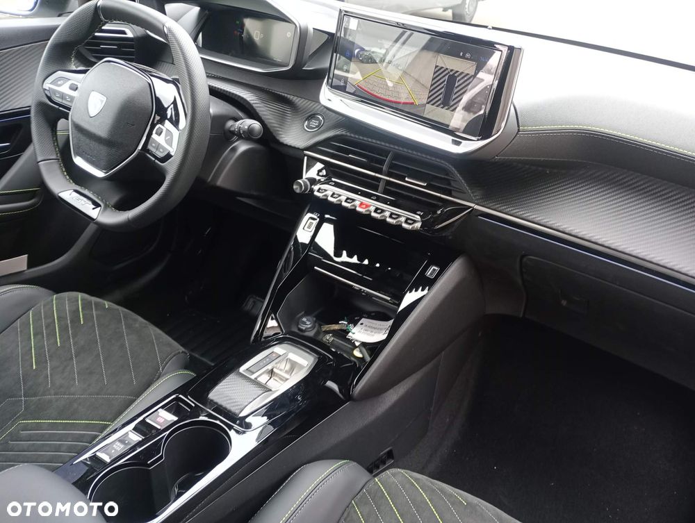 Peugeot 208 1.2 mHEV GT - 11