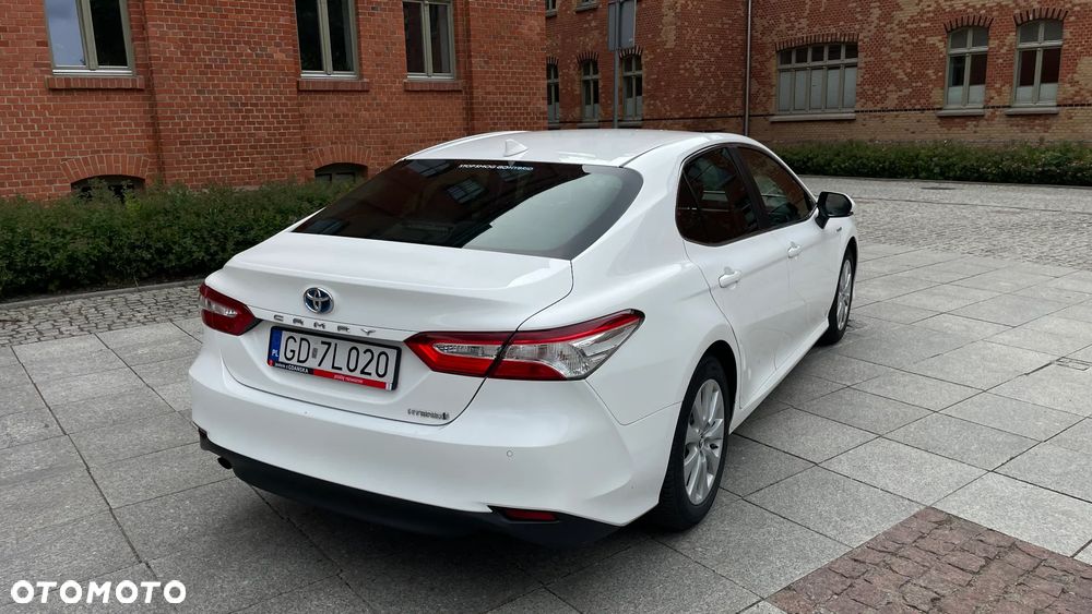 Toyota Camry 2.5 Hybrid Comfort CVT - 8