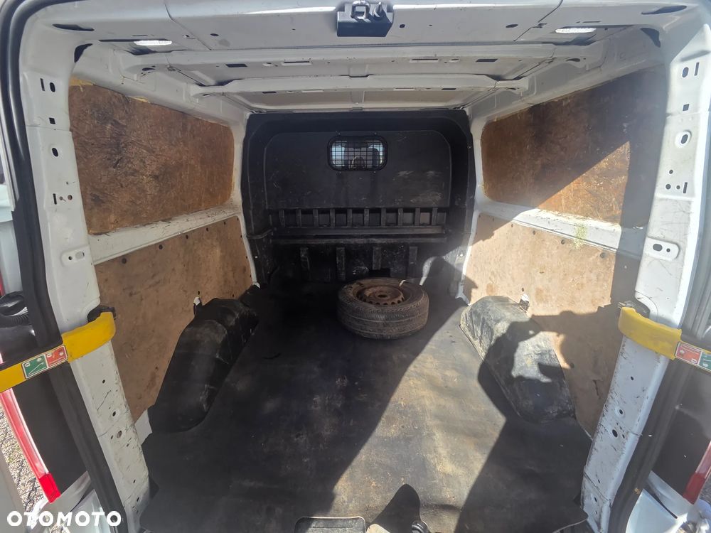 Ford Transit Custom - 13