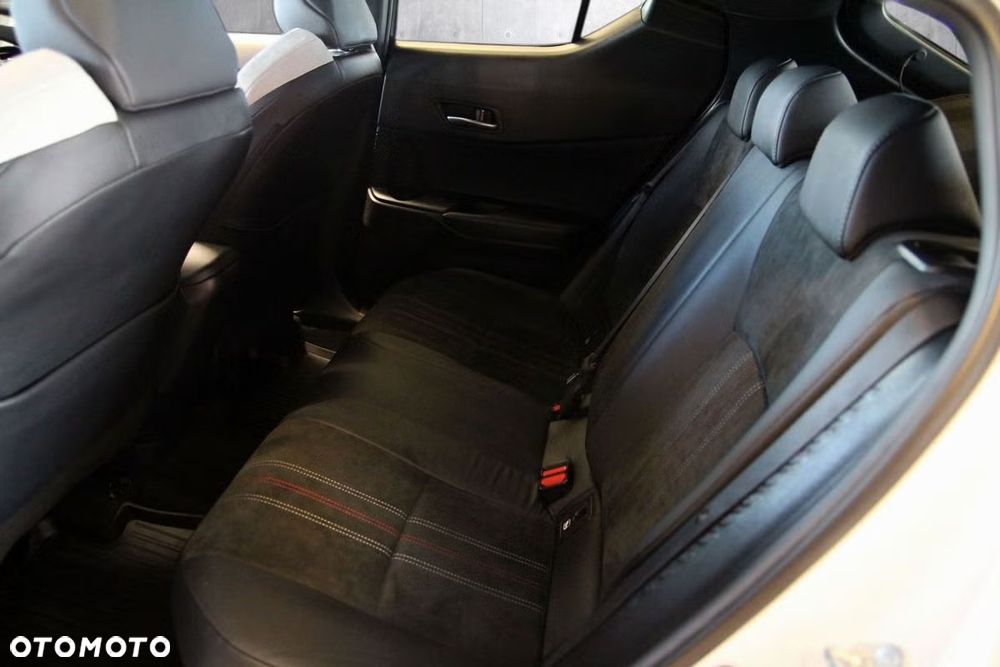 Toyota C-HR 1.8 Hybrid GPF GR Sport - 29