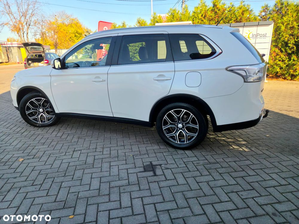 Mitsubishi Outlander 2.2 DI-D 4WD Automatik Diamant Edition - 7