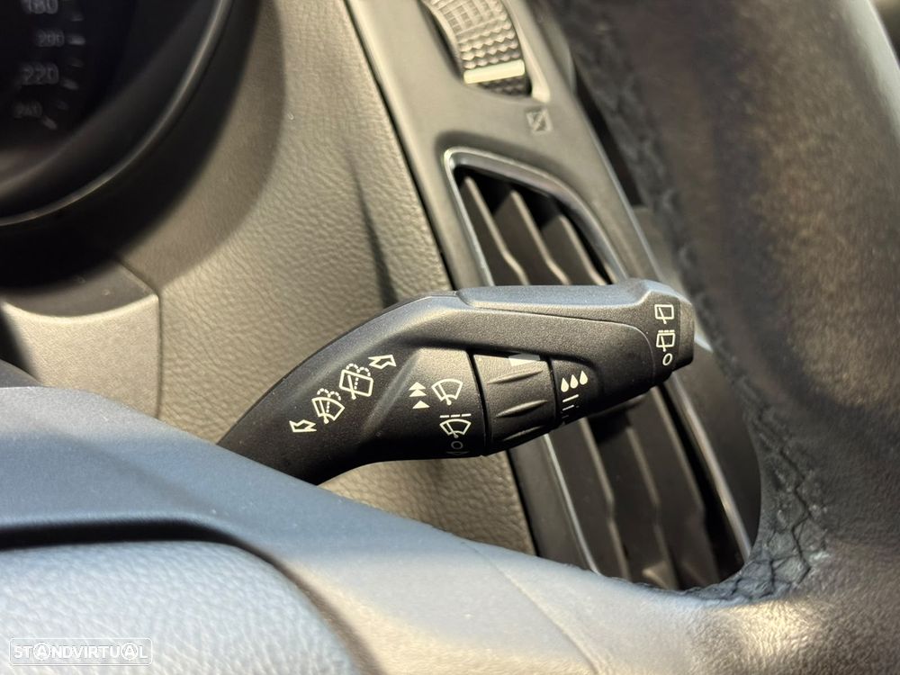 Ford Focus 1.0 EcoBoost Business - 17