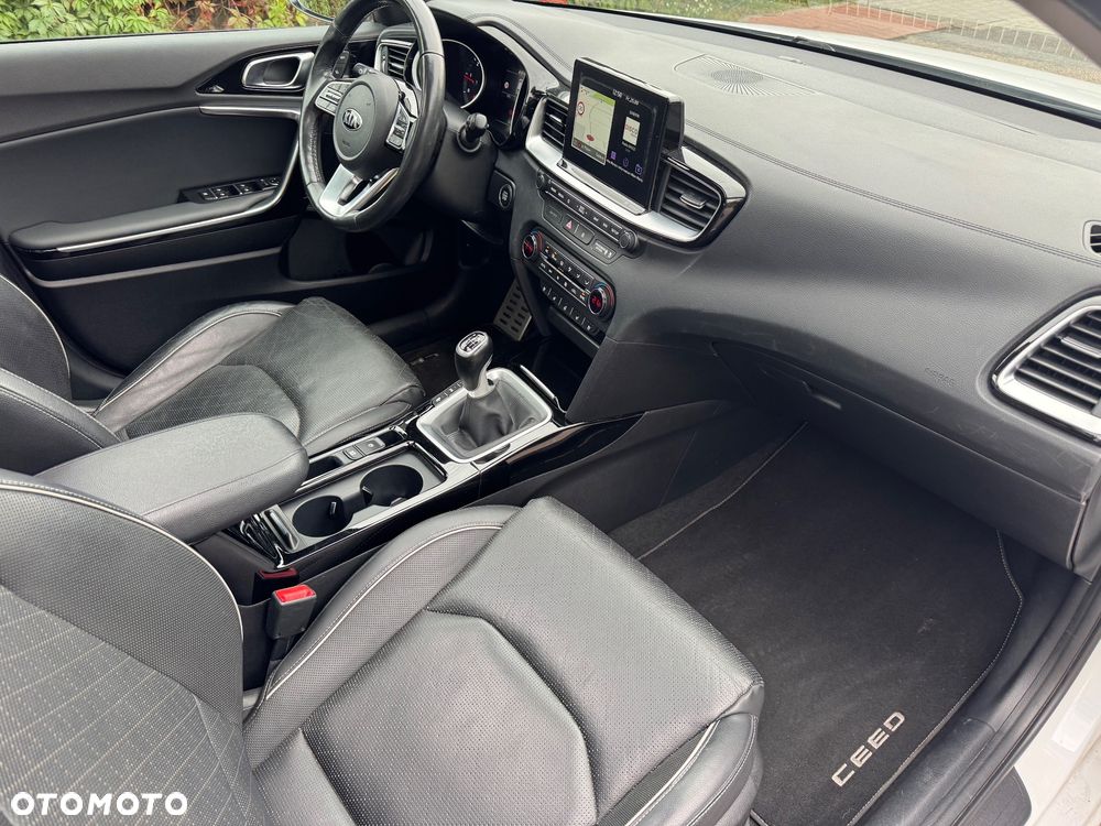 Kia Ceed 1.6 CRDi GT Line - 12