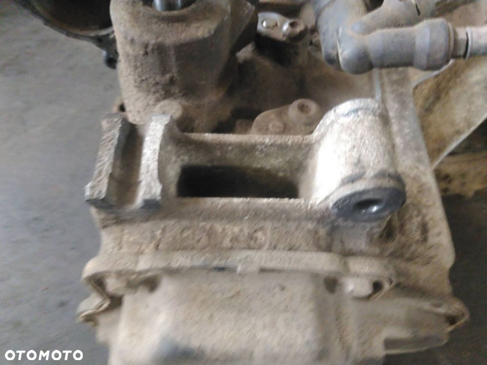 SKRZYNIA BIEGÓW TRANSPORTER T4 VW T4 1.9 TD DQM - 7