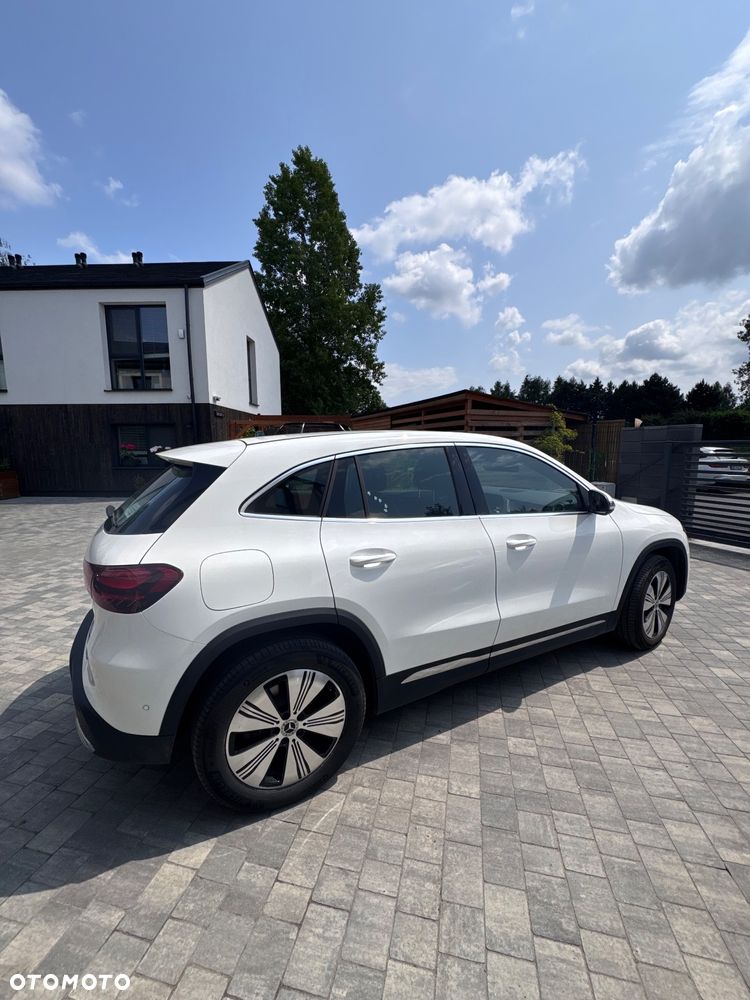 Mercedes-Benz EQA 250+ 70.5kWh Electric Art - 5