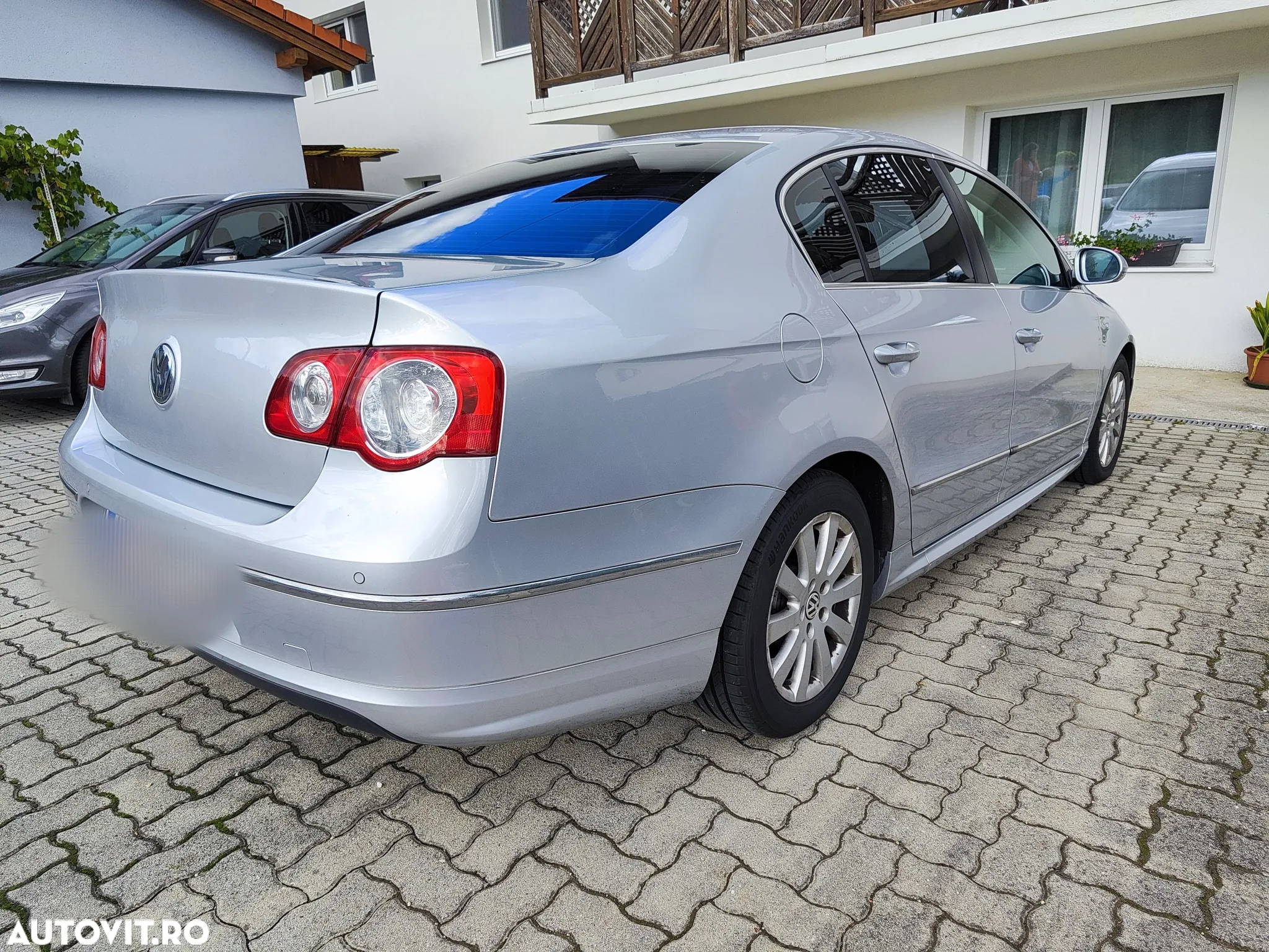 Volkswagen Passat - 2