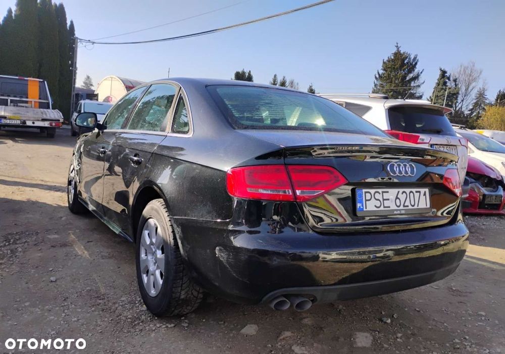 Audi A4 Limousine - 1