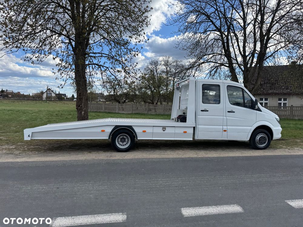 Mercedes-Benz Sprinter - 9