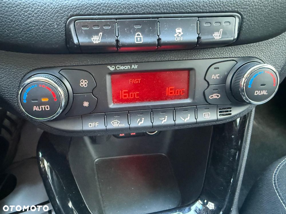 Kia Ceed 1.6 GDI Platinum Edition - 17