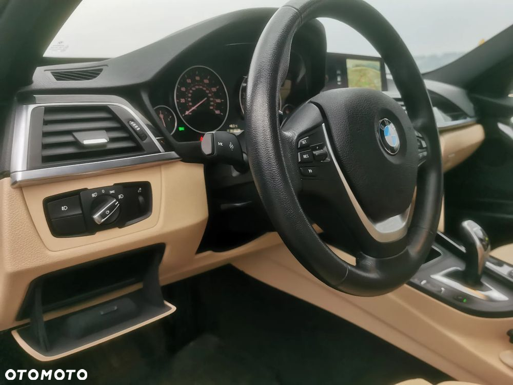 BMW Seria 3 330i xDrive Luxury Line - 21