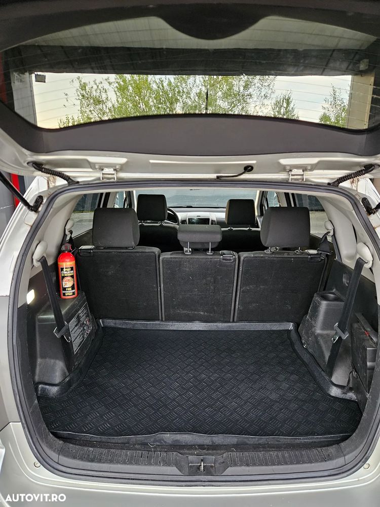 Toyota Corolla Verso 1.8 Sol - 10