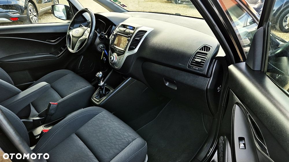 Hyundai ix20 1.4 Premium blue - 33