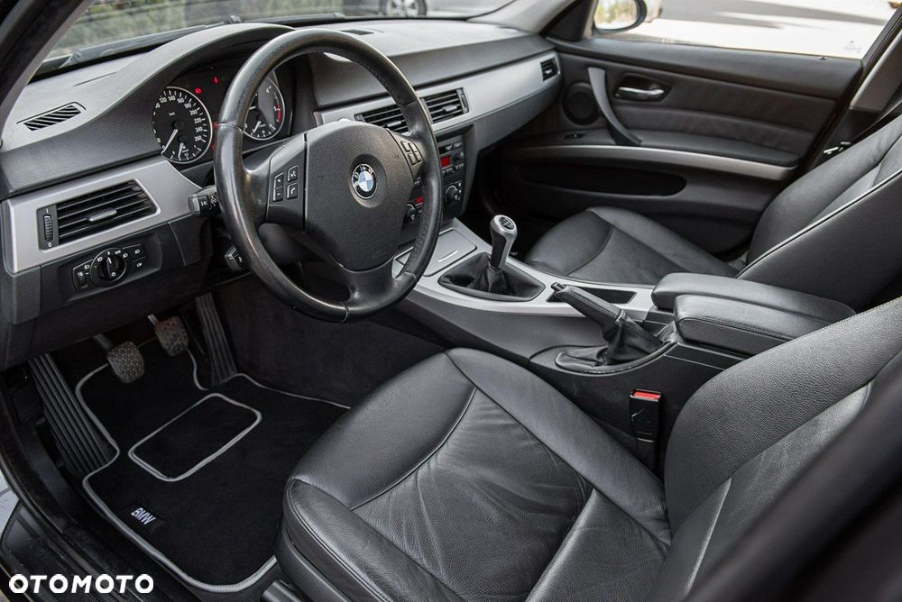 BMW Seria 3 320d - 6