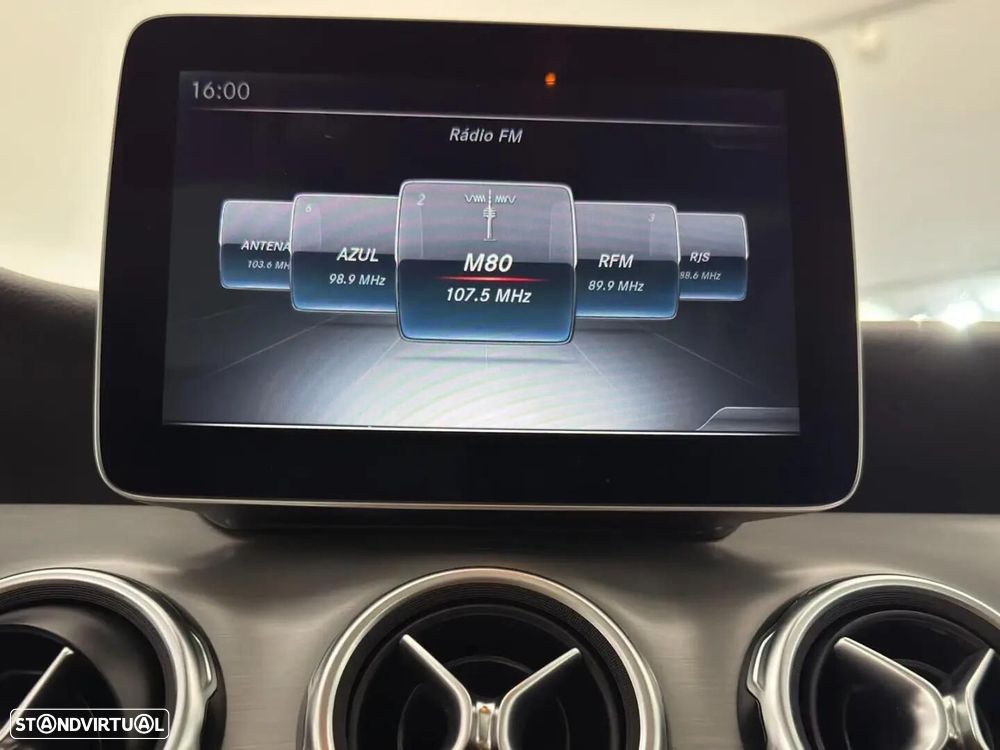 Mercedes-Benz GLA 180 - 36