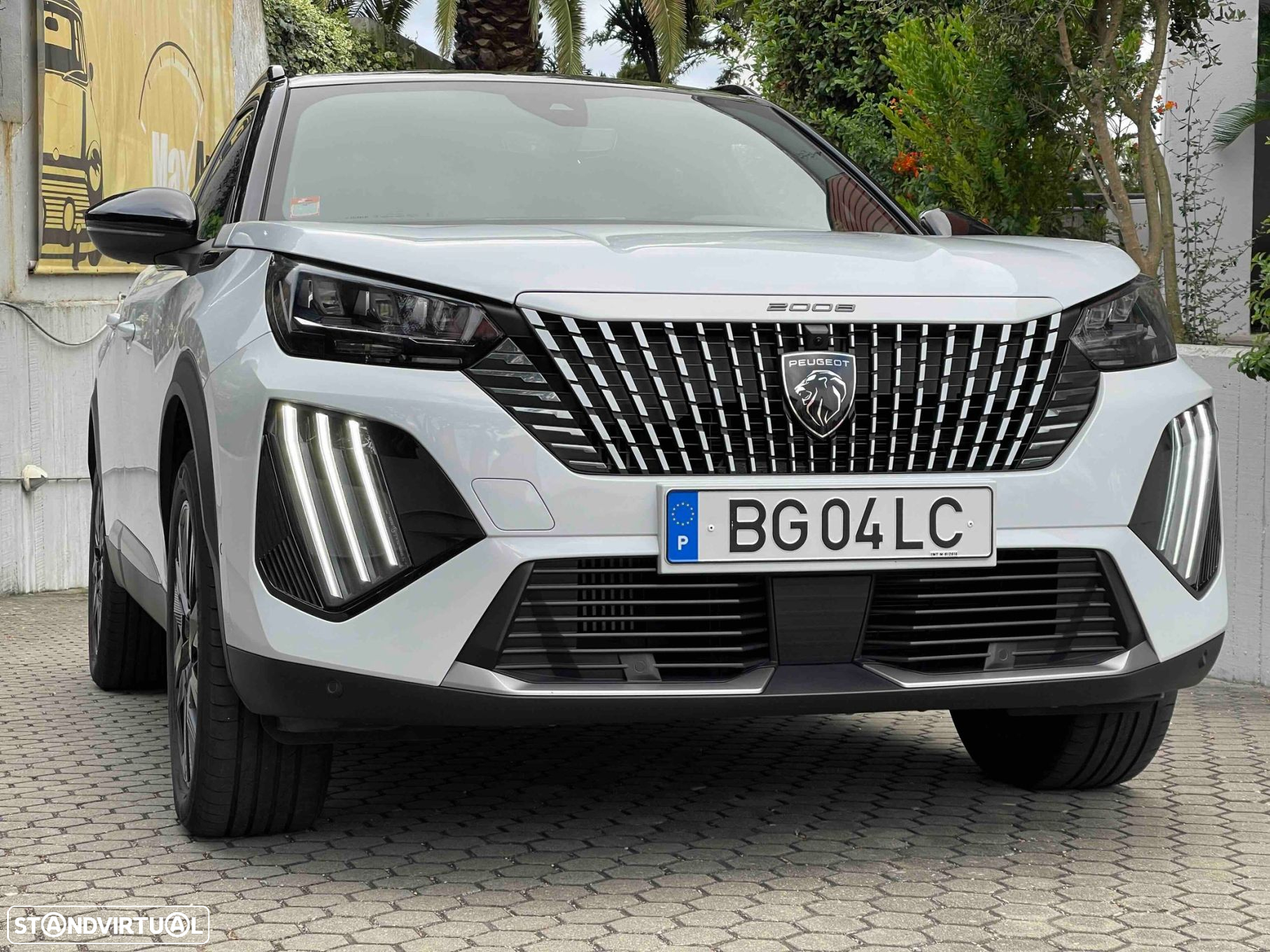 Peugeot 2008 1.2 PureTech GT EAT8 - 14