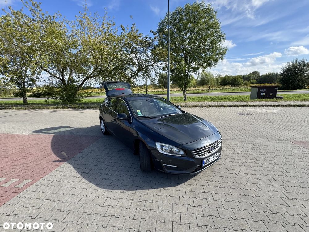 Volvo V60 D4 Drive-E Momentum - 16