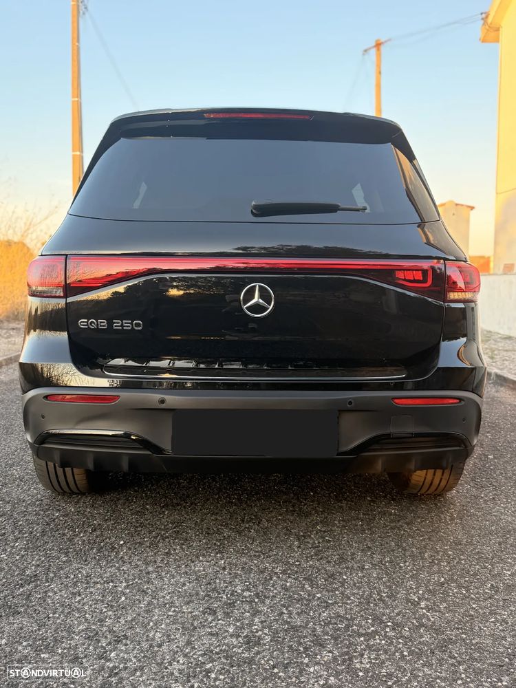 Mercedes-Benz EQB 250 AMG Line - 5