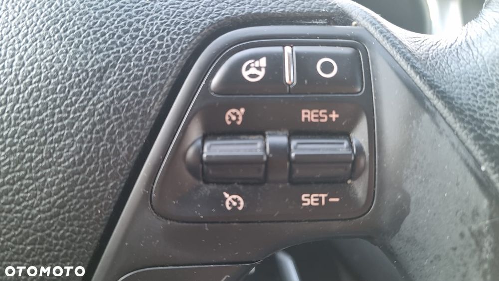 Kia Ceed 1.6 CRDi 136 ISG Spirit - 9