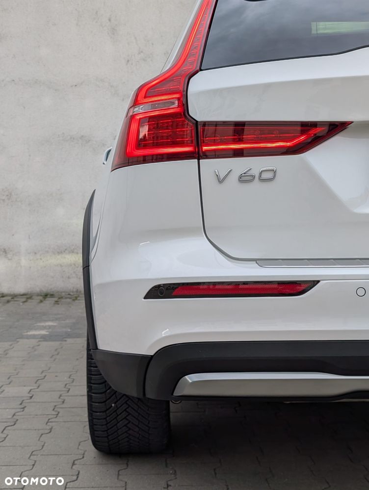 Volvo V60 B5 B AWD Plus Dark - 30