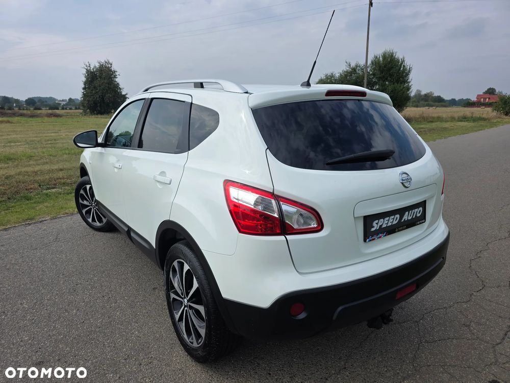 Nissan Qashqai 2.0 4x4 Tekna - 3