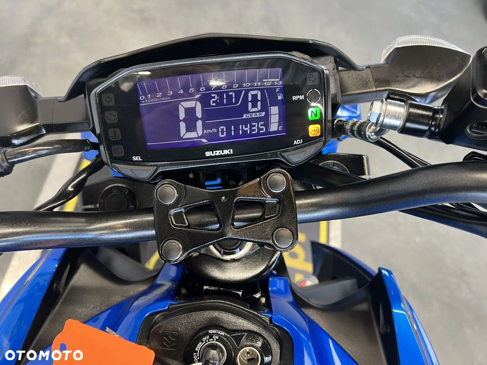 Suzuki GSX - 29