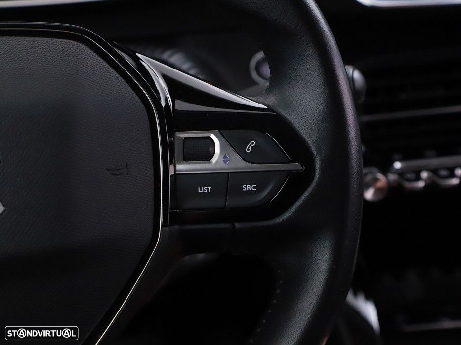 Peugeot e-2008 50 kWh Allure - 11