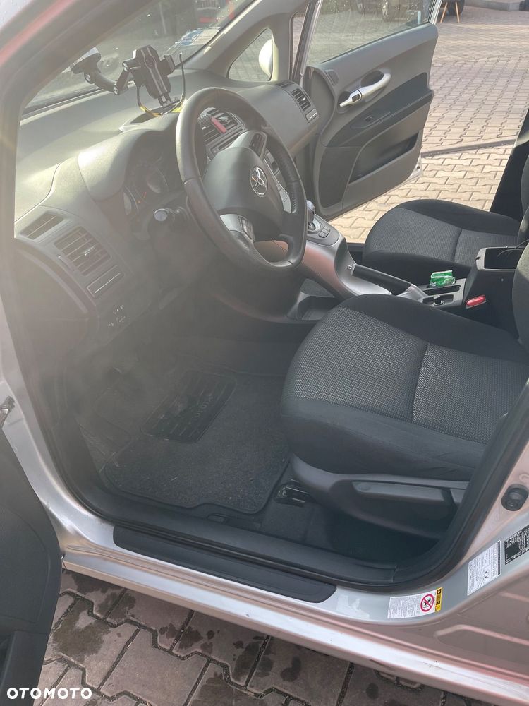 Toyota Auris - 5