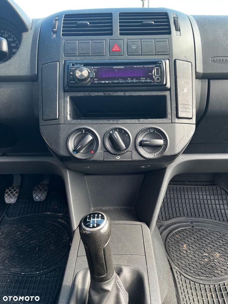 Volkswagen Polo - 14