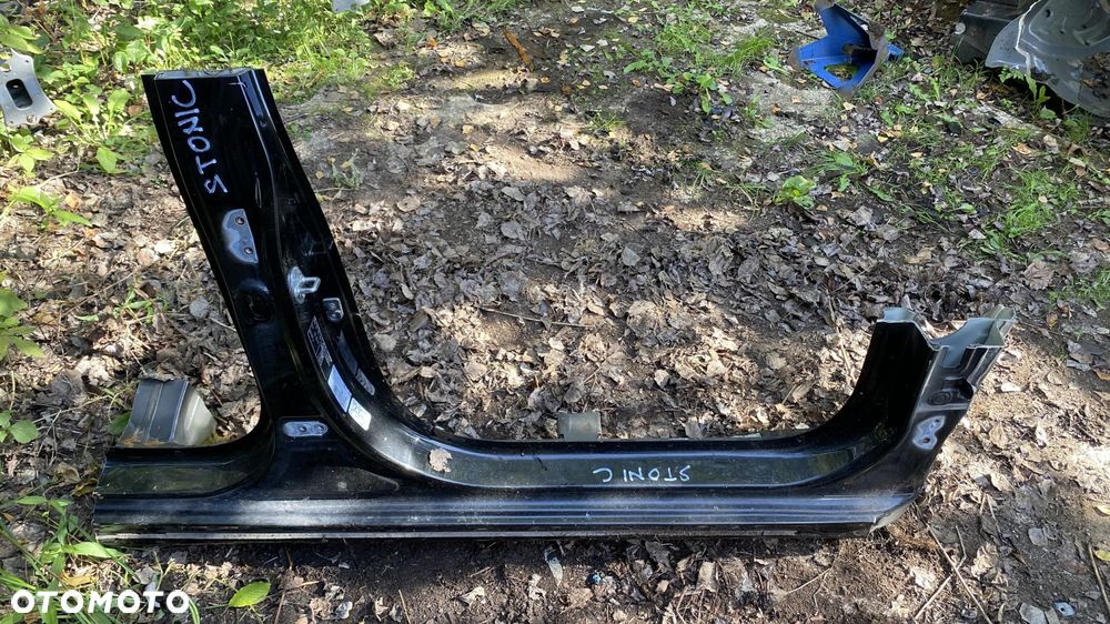 KIA RIO IV V PRÓG SŁUPEK PRAWY 17-25