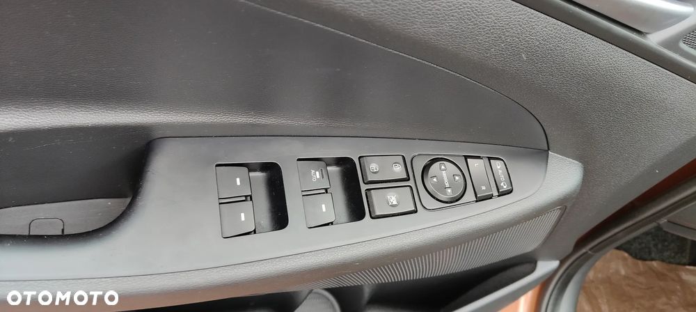 Hyundai Tucson 1.7 CRDI BlueDrive Comfort 2WD DCT - 14