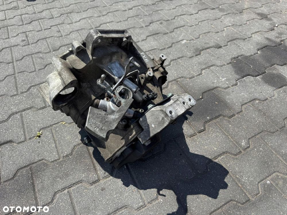 SKRZYNIA BIEGÓW 1.6 8V FVH VW JETTA 2008 - 1