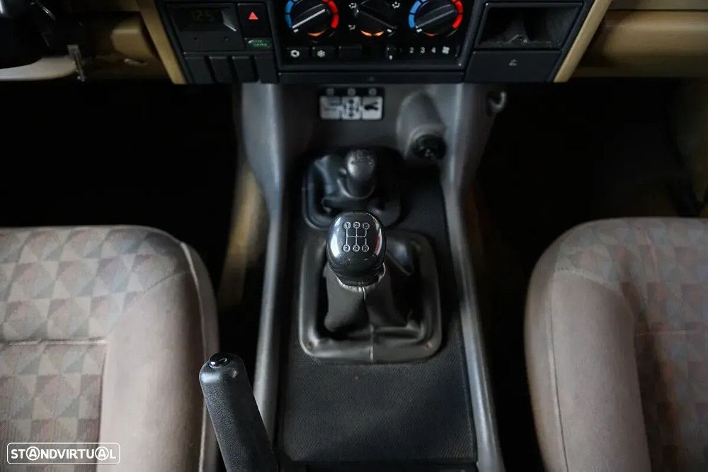 Land Rover Discovery - 41