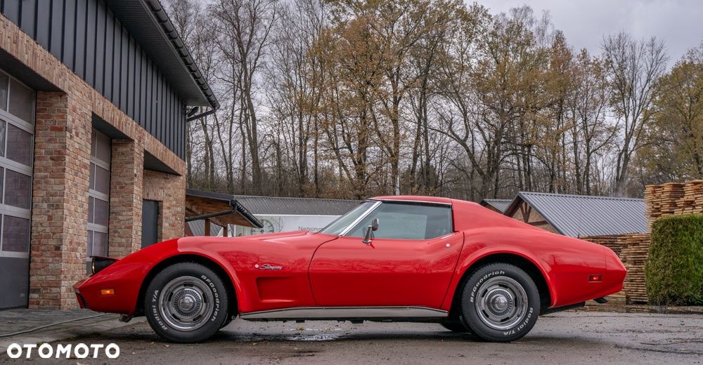 Chevrolet Corvette - 4