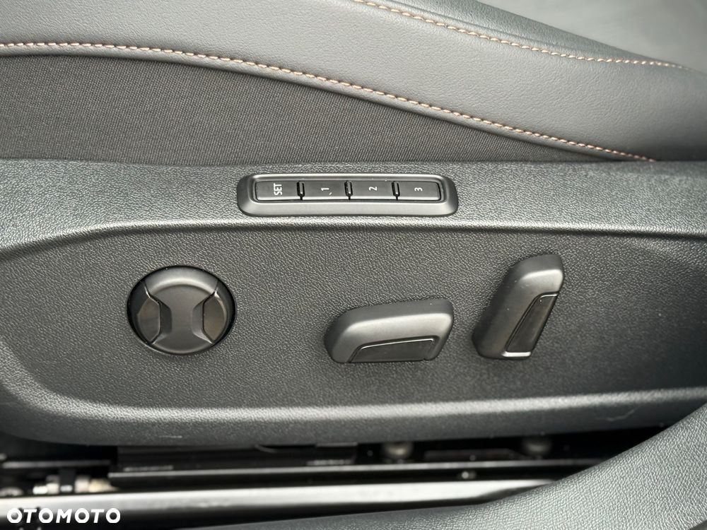 Cupra Formentor 2.0 TSI 4Drive DSG VZ Black Edition - 32