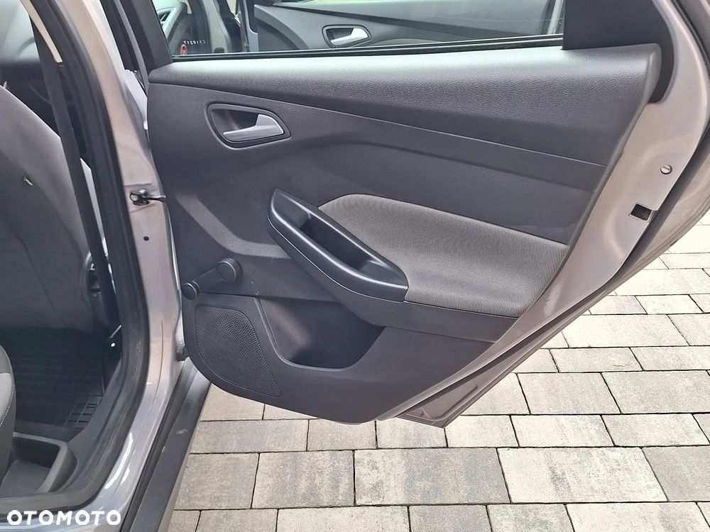 Ford Focus 1.6 TDCi ECOnetic 99g Start-Stopp-System Trend - 32