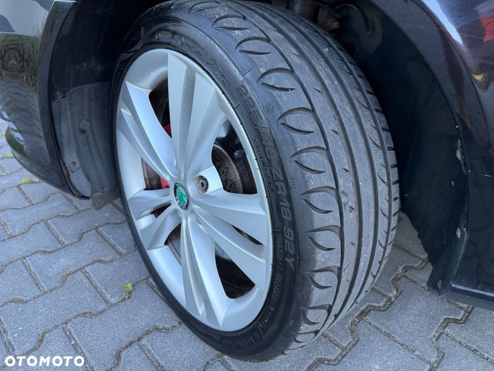 Skoda Octavia 2.0 TDI RS DSG - 34