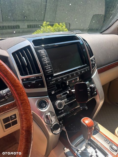 Toyota Land Cruiser - 6