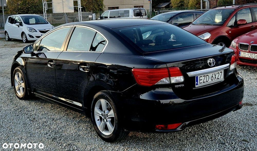 Toyota Avensis 2.0 D-4D Sol - 40