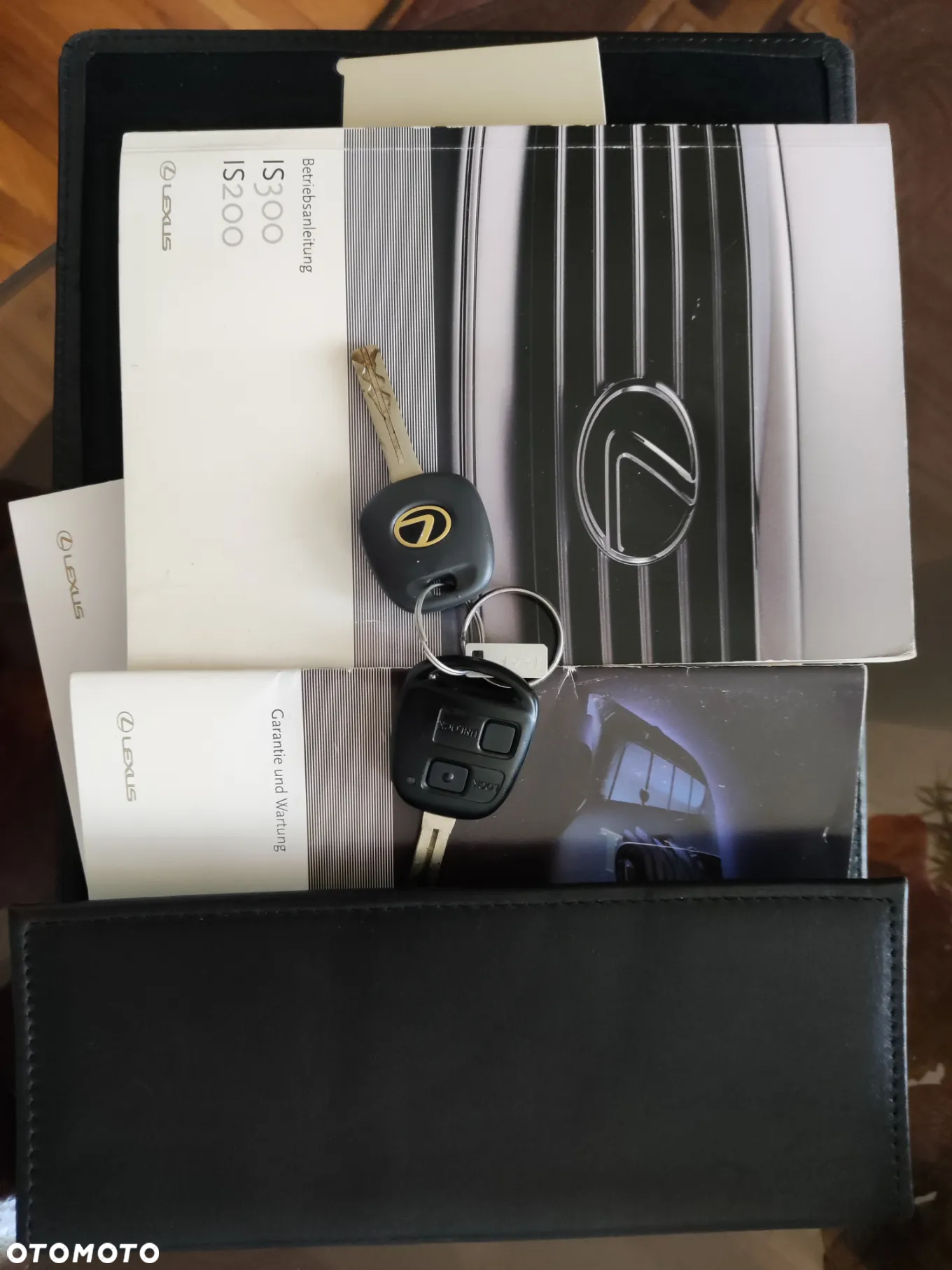 Lexus IS 200 SportCross - 13