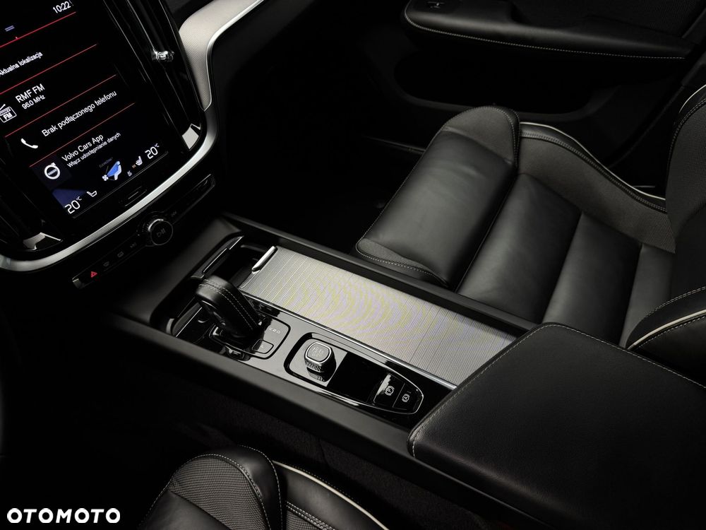 Volvo S60 T5 R-Design - 26