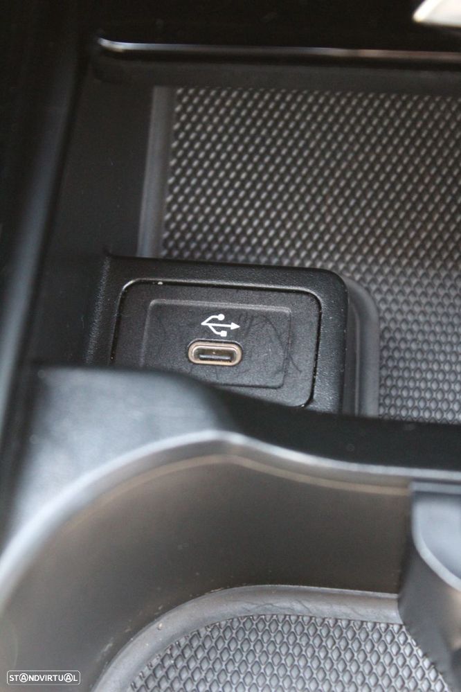 Mercedes-Benz A 250 e Style Plus - 12
