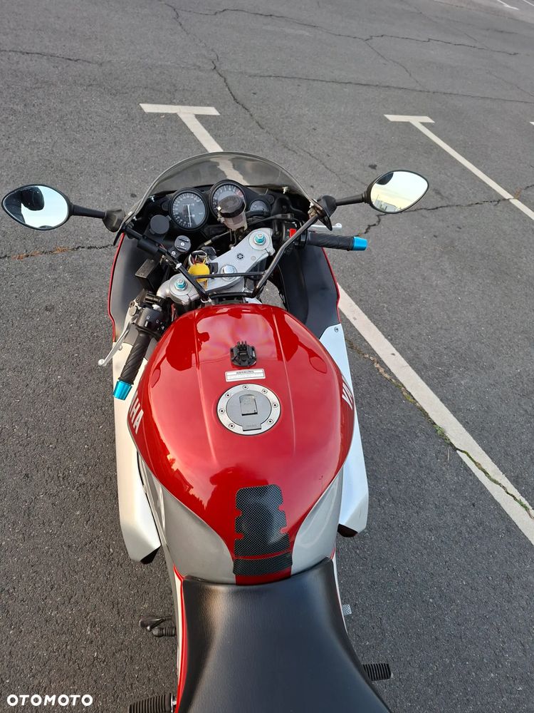 Yamaha Thunderace - 6