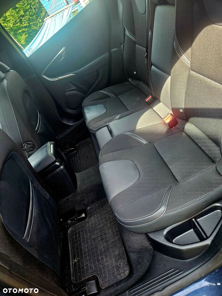 Volvo V40 D2 Momentum - 7